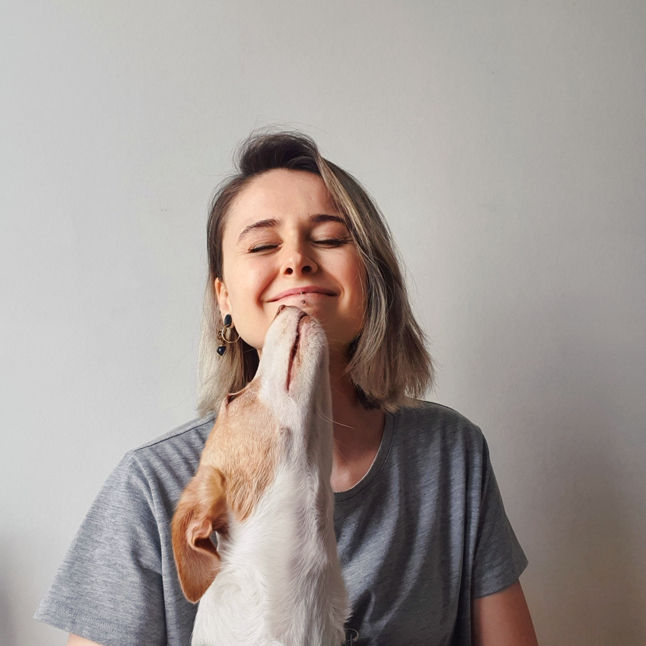 Carolin Paul with Felix, her dog